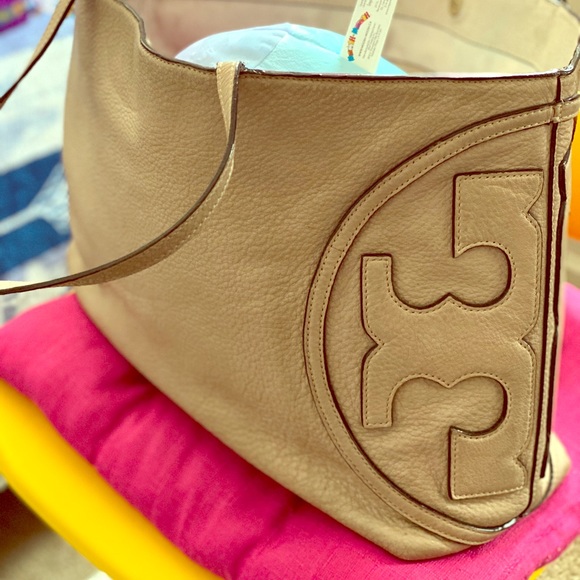 Tote toryburch